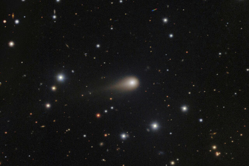 Telescopio revela una cola creciente en el cometa que viene de visita desde otra estrella