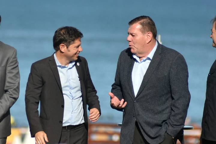 Kicillof y Montenegro, rivales en lo alto del podio; el acuerdo que no fue y todo lo que dejó la jornada comicial del domingo
