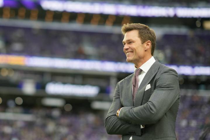 Tom Brady didn't break rule by being in Raiders' coaches' booth: NFL