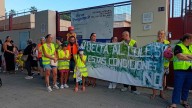 Arranque del curso con protestas en el CEIP El Molinar por las obras: "Queremos una escuela segura"