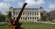Gold worth $700,000 stolen from Paris's Natural History Museum amid string of similar heists