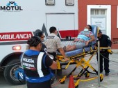 Alarma en Motul: mujer se desvanece en pleno centro; la llevan al hospital
