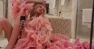 Photos: Alex Consani's 'Wild' Jacket Is the Only Thing She Wore to Gucci Show