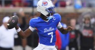 Kevin Jennings has two 75-yard TDs in 10-for-10 first half for No. 17 SMU vs. Baylor