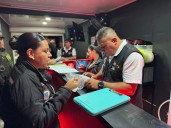 Salud pública en riesgo: decomisan licor adulterado usado en granizados en Armenia