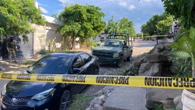 A balazos asesinan a hombre en el patio …