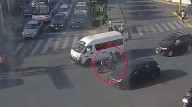 Se le apaga la moto tras robar celular