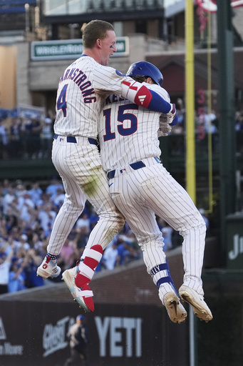 Carson Kelly da a los Cachorros una emocionante victoria de 7