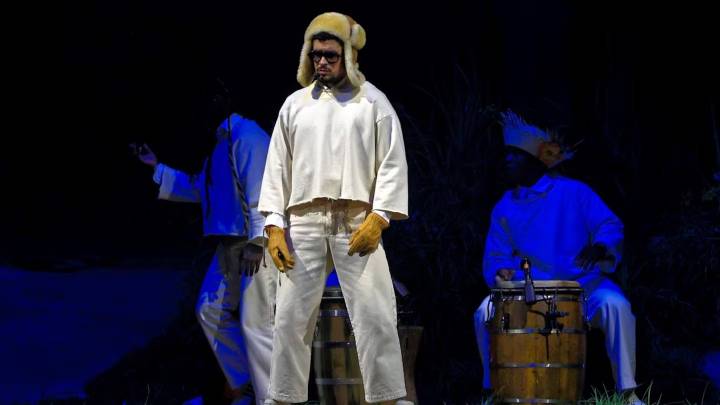 Con un mensaje de amor, Bad Bunny culmina su serie de conciertos en Puerto Rico