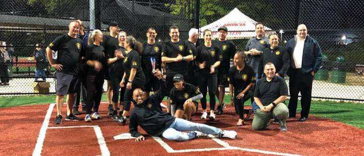 Torneo de kickball en Suffolk crea conciencia sobre la violencia doméstica