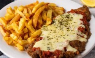 Un ranking ubica a La Plata entre las ciudades en donde más milanesas se piden por delivery
