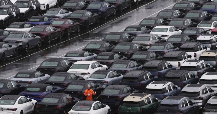 Trade war: Automakers might be raising car prices due to tariffs