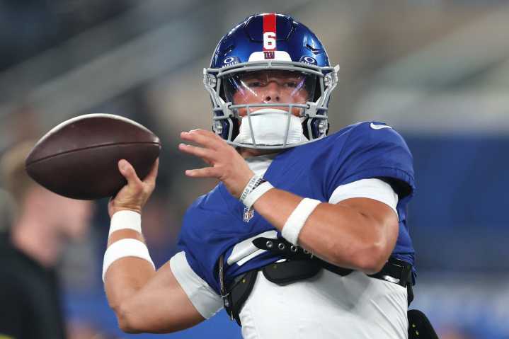 Giants offense disappears in loss to Chiefs, chants for Jaxson Dart grow