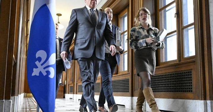 Quebec premier to shuffle cabinet next week, prorogue provincial legislature