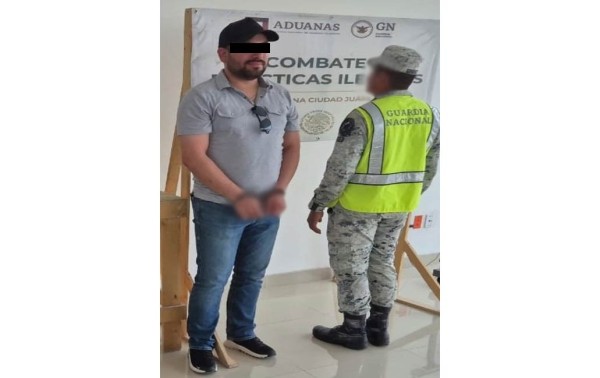 Ante juez, hombre que intentó cruzar a Juárez 90 mil dólares sin declarar