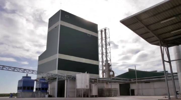 Grave accidente laboral en una cooperativa de Almendralejo (BA)