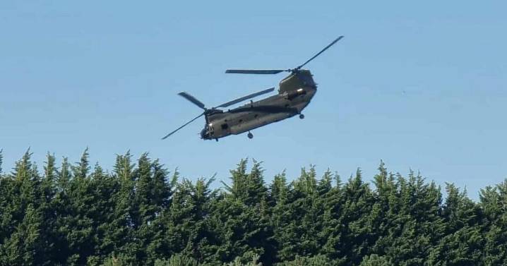 Military Chinook helicopter spotted flying over East Lothian heading for capital