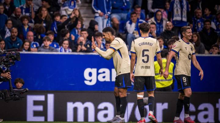 El Barça de Hansi Flick, mucho más puntual que el de Laporta: el equipo calma el malestar del presidente con el Ayuntamiento