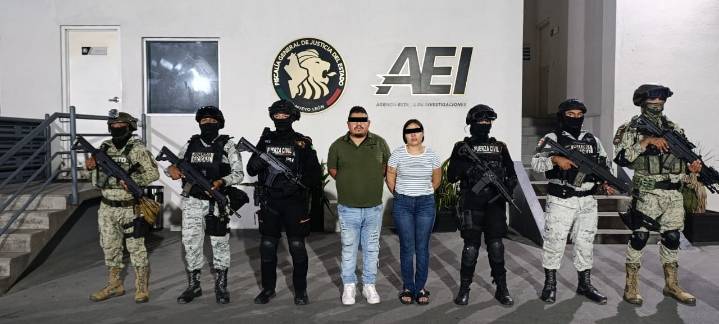 Fiscalía de Nuevo León vincula a proceso a dos personas detenidas con droga y arma de fuego en Escobedo
