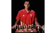 Sevilla oficializa  a Alexis Sánchez