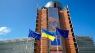 Bruselas plantea conceder un préstamo de 140.000 millones a Ucrania financiado con los activos rusos congelados