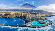 El lugar que inventó el turismo en Canarias: playas volcánicas, jardín botánico y clima de eterna primavera