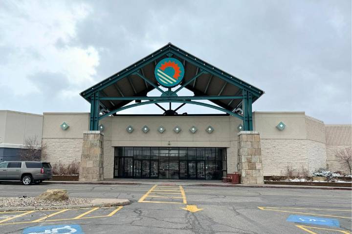 Fall Into Fun at the Eastridge Mall Craft Expo This Weekend