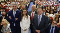 El Centro Asturiano "de la acogida y el bienestar" abre en multitud sus fiestas