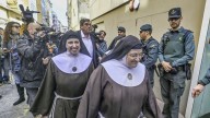 Nuevo retraso en el desahucio de las ex monjas okupas de Belorado en Burgos: el arzobispo pide que se ejecute