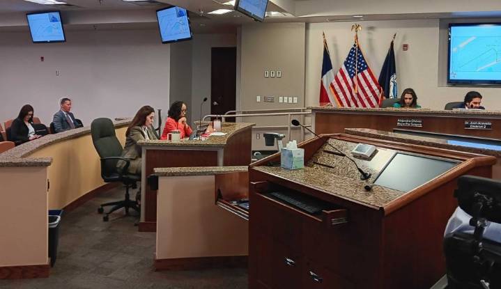 El Paso city manager, city attorney ‘meet expectations,’ evaluation documents show