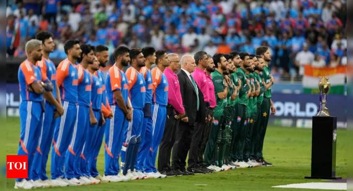 New twist in IND vs PAK final! Two different broadcasters at the toss for both captains