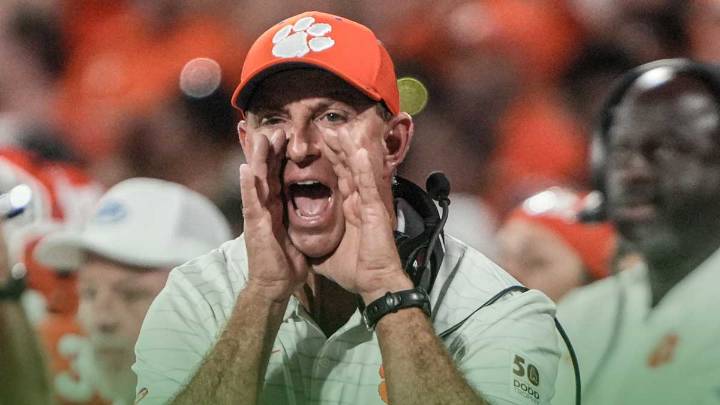 Clemson football’s Dabo Swinney gets brutally honest about offense in loss to LSU
