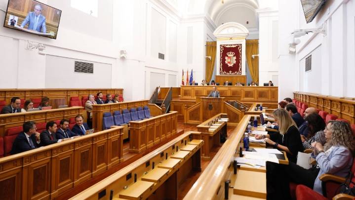 Núñez propone crear un foro de trabajo para defender la PAC en Castilla-La Mancha y el PSOE le responde que «llega tarde»
