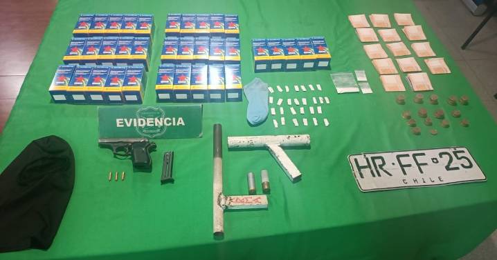 Por balacera: tres sujetos son detenidos en Quinta Normal por porte ilegal de armas, municiones y droga