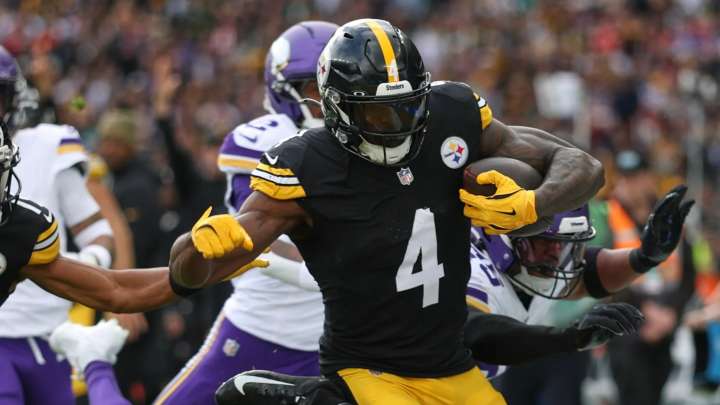 DK Metcalf 'hit turbo mode like it was Madden' with electric 80-yard touchdown pass from Aaron Rodgers in Dublin