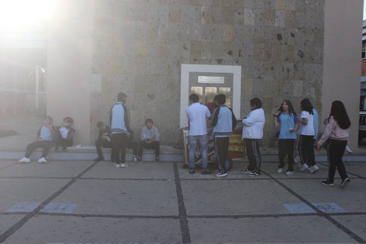 Abren asambleas y registro de la Beca Rita Cetina