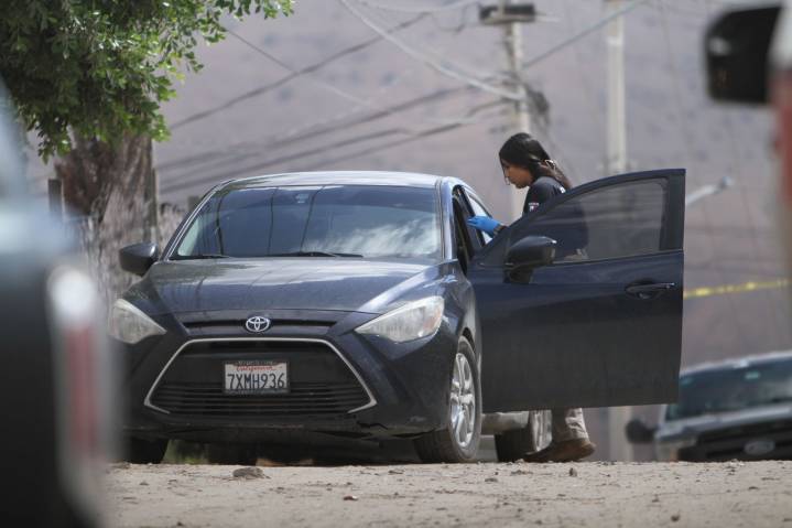 Hombre es asesinado a balazos dentro de su carro en el Maclovio Rojas