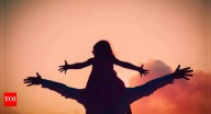 Happy Daughter's Day 2025: 51 Best Daughter's Day Wishes, Quotes and Messages for Daughter