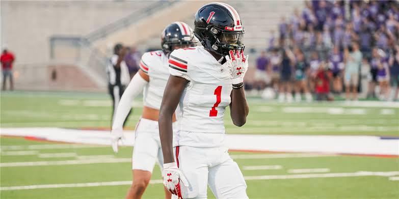 Tensions in Oregon Camp After Dan Lanning Learns 4-Star Commit’s True Intentions Oregon fans are watching closely as one of their star commits visits rivals over their derby clash with the Beavers PRA