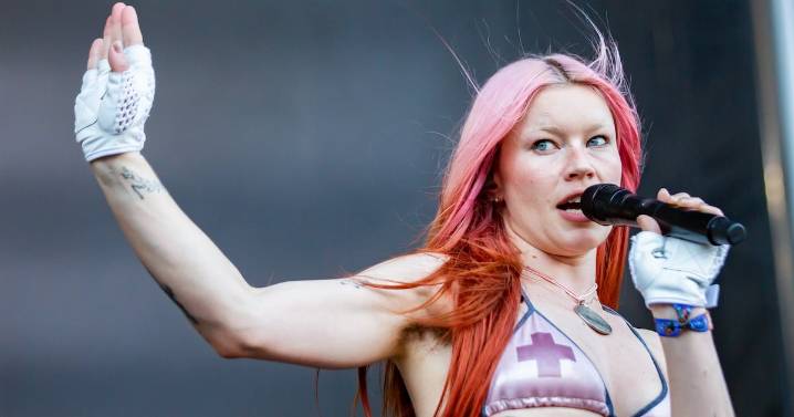 Blink-182, Devo, Wet Leg perform: 7 highlights from Shaky Knees Day 3