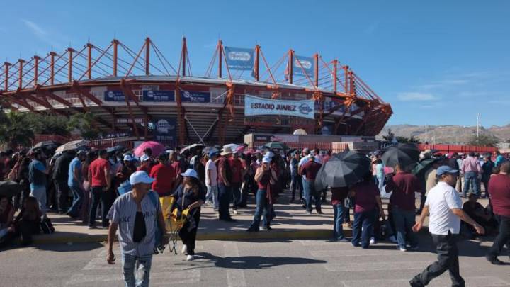 Abarrotan Estadio Juárez 10 mil personas por informe de Sheinbaum