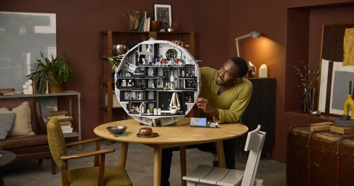 LEGO unveils its largest — and most expensive — 'Star Wars' collector set