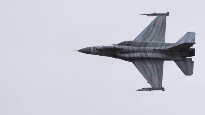 Polonia cierra su espacio aéreo y despliega cazas tras el último ataque ruso sobre Ucrania