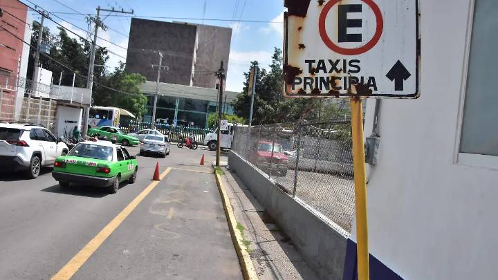 No más taxis afuera del IMSS; ahora operan en calle Isabel