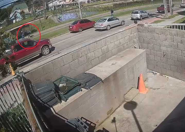 Video capta brutal atropello a escolar en Chiguayante: Tras impactante accidente, testigo le presta rápida ayuda
