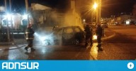 Una camioneta se prendió fuego en el barrio Quirno Costa y debieron intervenir los bomberos
