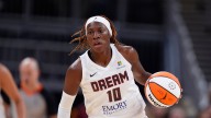 Dream use late run to top Sun, move into tie for second overall
