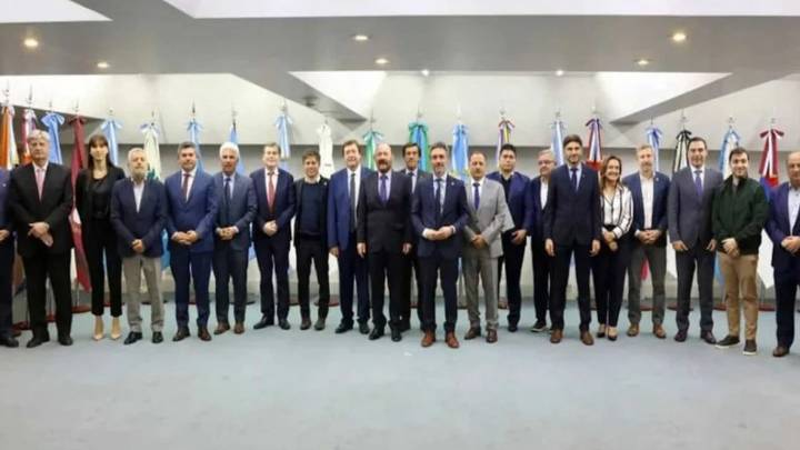 Gobernadores en defensa propia