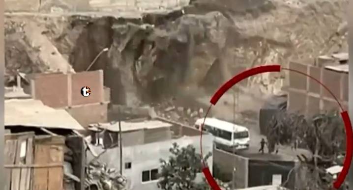 ¡Imágenes impactantes! Muro colapsa y niños que jugaban cerca se salvan de milagro por segundos en Huaycán [VIDEO] El derrumbe ocurrió en la asociación El Nínive, en Ate. Los menores corrieron segundo