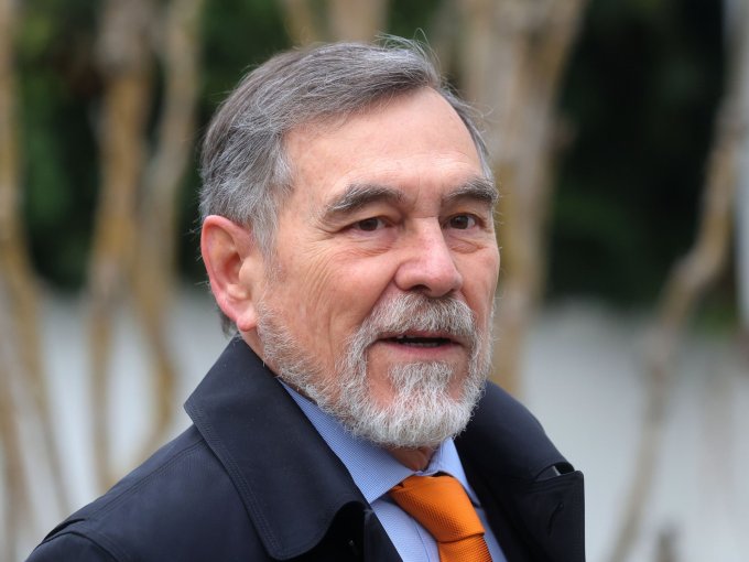 Integrante del equipo económico de Jara asegura que el plan de reducción fiscal de Kast empujaría a Chile a "una recesión"